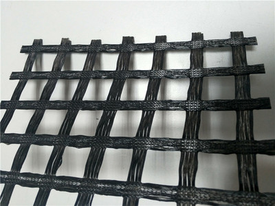 縱、橫向極限抗拉強(qiáng)度大于等于700kn/m雙向經(jīng)編滌綸土工格柵_建筑材料欄目_
